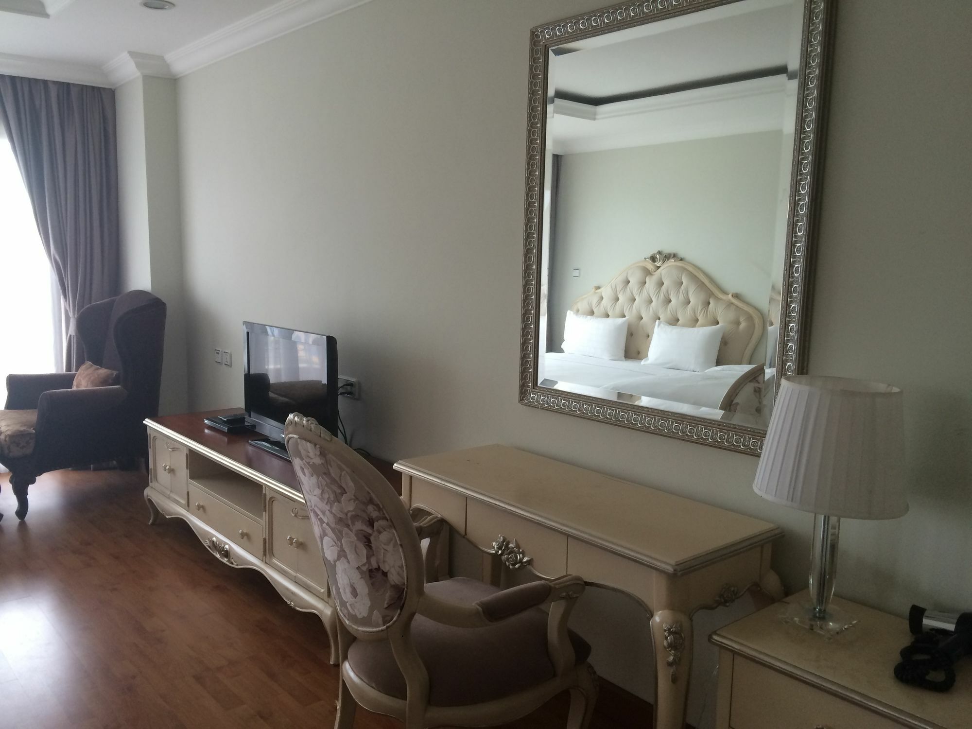 Lk Noble Suite Паттайя Экстерьер фото